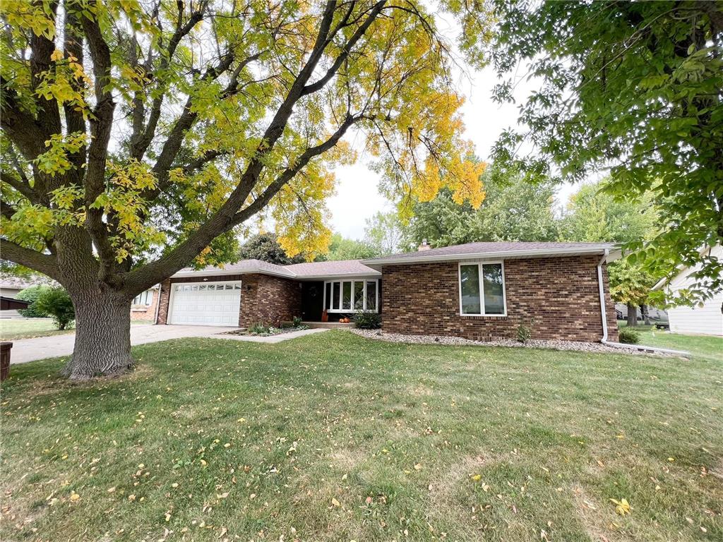 1280 Maplewood Drive Worthington MN 56187 6427679 image1