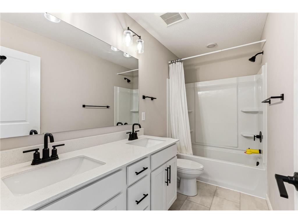 12800 Weber Court Rogers MN 55374 7062389 image24