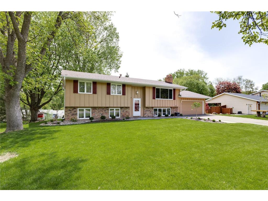 12809 Whitewood Drive, Burnsville, MN 55337 MLS 6198145 Edina Realty