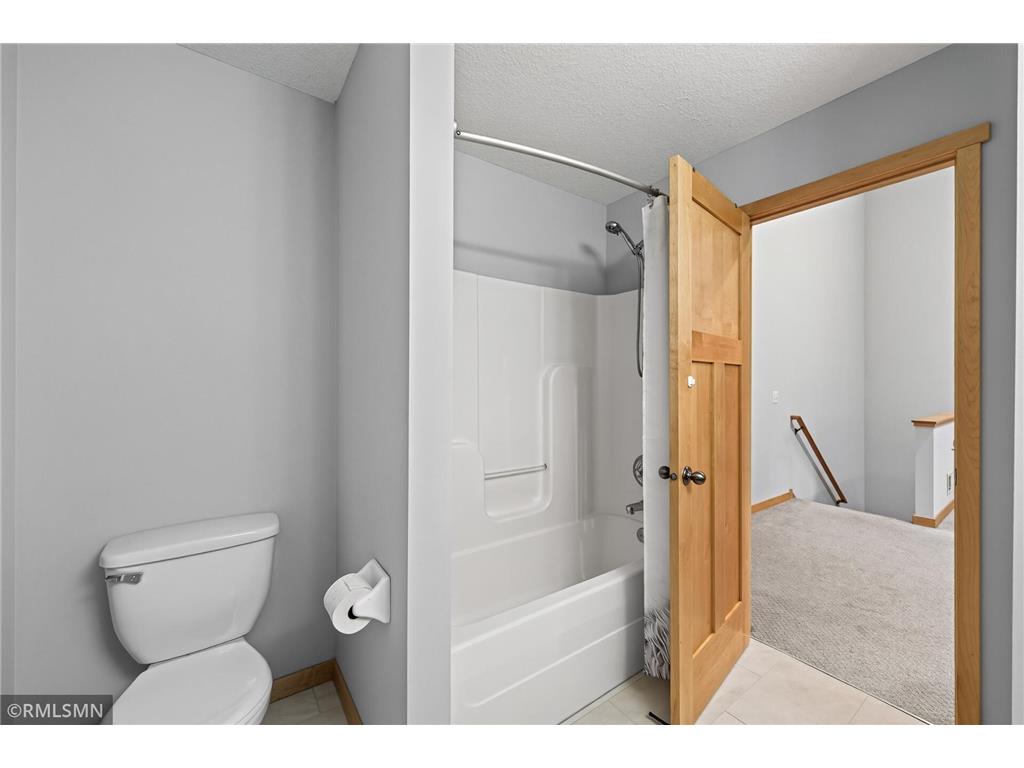1281 County Road D Circle E Vadnais Heights MN 55109 7093203 image18