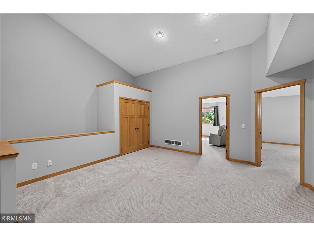 1281 County Road D Circle E Vadnais Heights MN 55109 7093203 image19