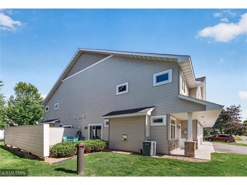 1281 County Road D Circle E Vadnais Heights MN 55109 7093203 image28