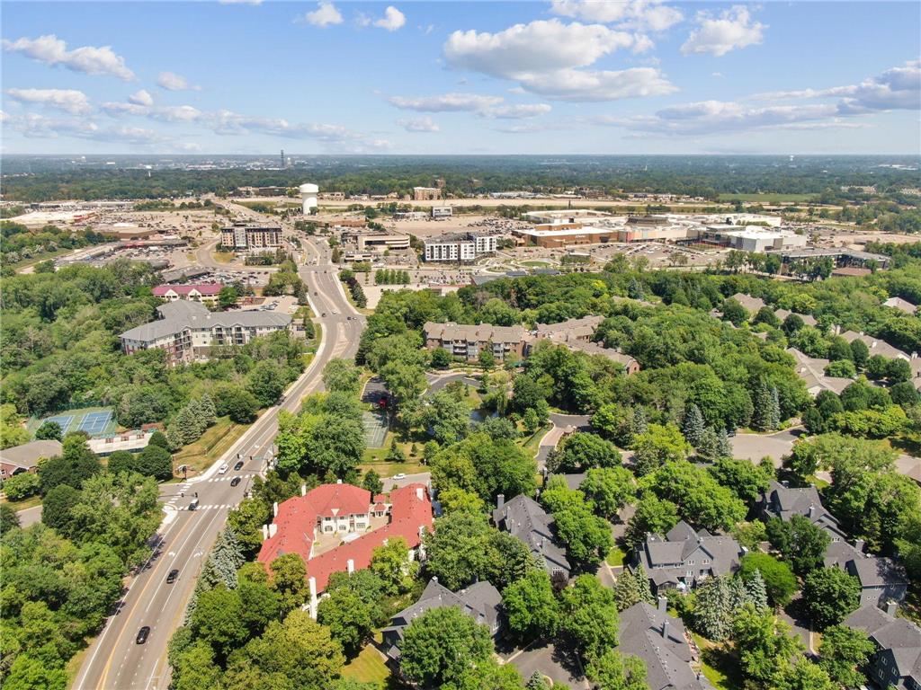 12811 Sherwood Place 1, MN, 55305 MLS 6484524 Edina