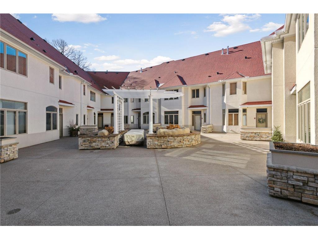 12811 Sherwood Place 1, MN, 55305 MLS 6484524 Edina