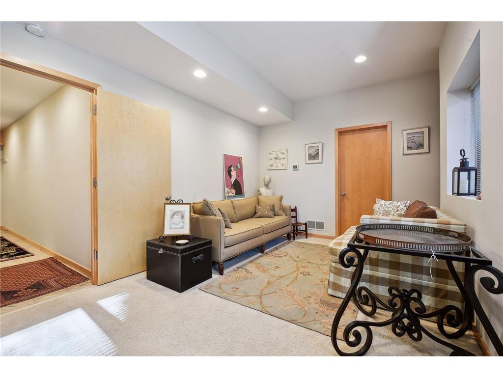 12811 Sherwood Place 9, MN, 55305 MLS 6491323 Edina