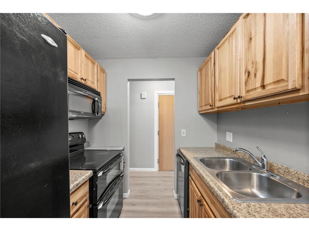 12816 Nicollet Avenue #102 Burnsville MN 55337 7025414 image15