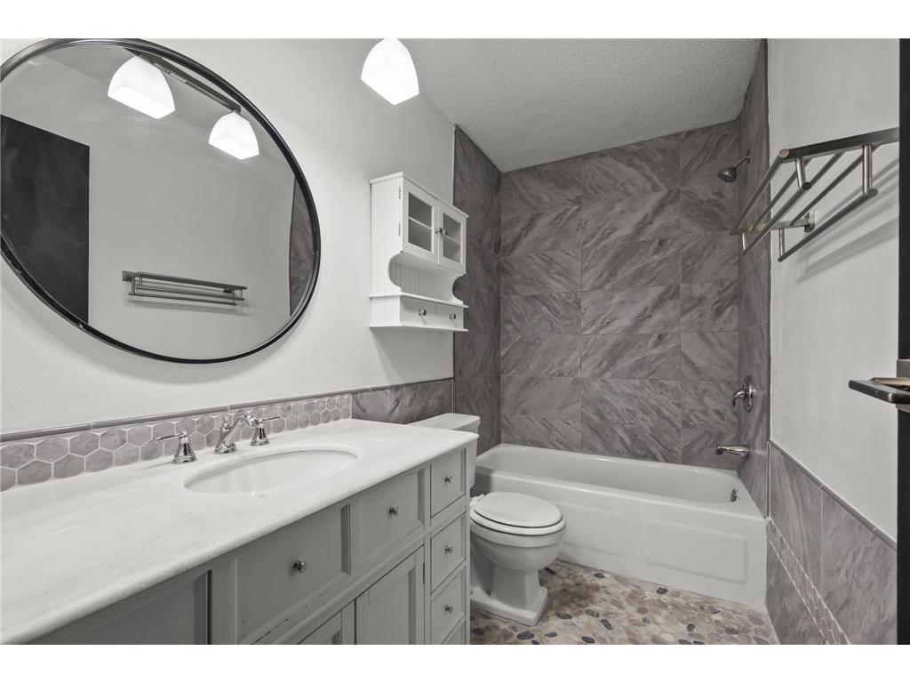 12816 Nicollet Avenue #102 Burnsville MN 55337 7025414 image25
