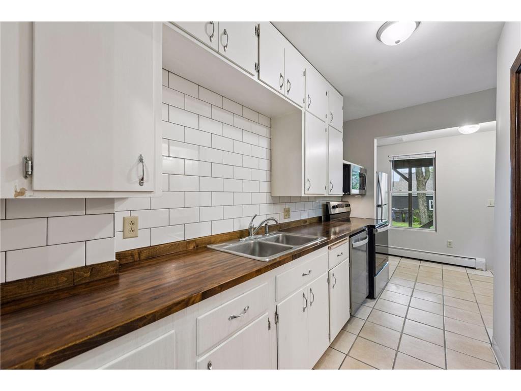 1282 Hewitt Ave Saint Paul MN 55104 7077042 image12