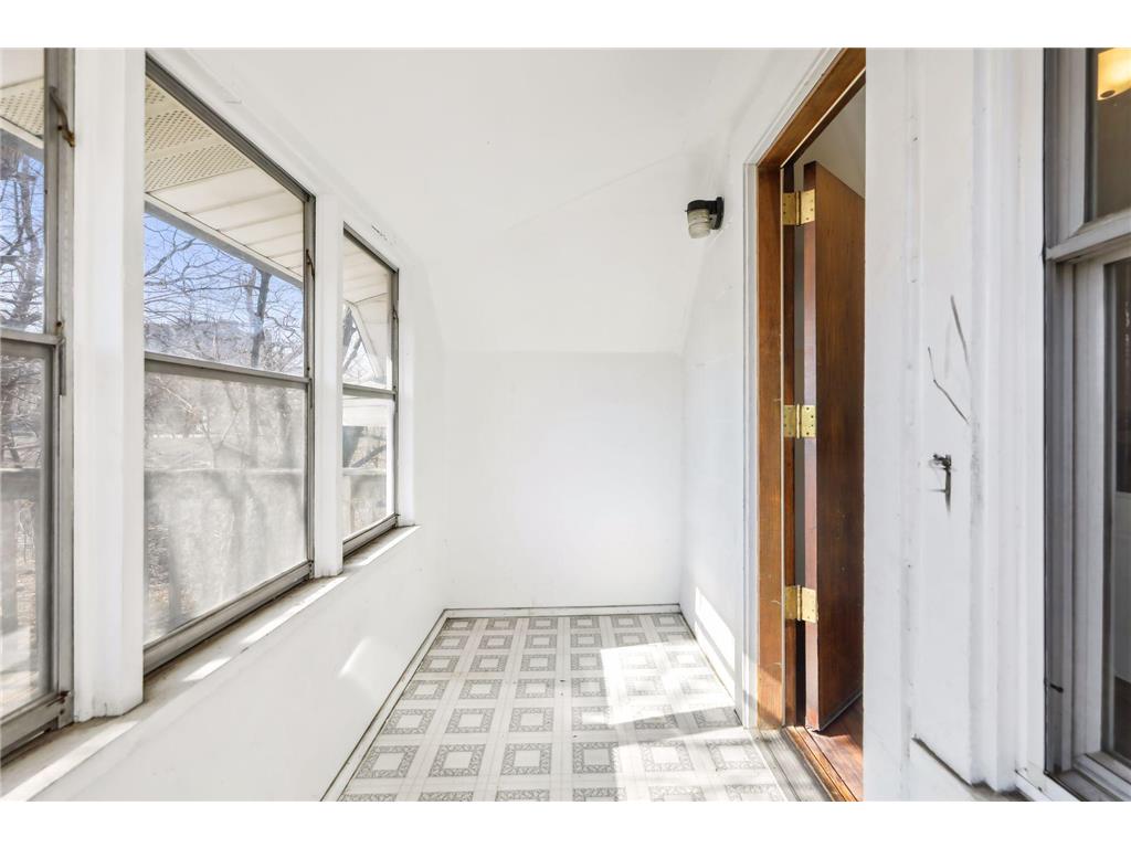 1282 Hewitt Ave Saint Paul MN 55104 7077042 image37