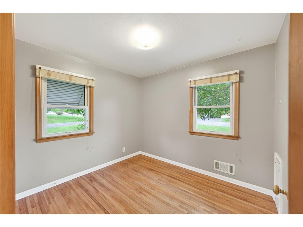 1283 Burke Avenue E Maplewood MN 55109 7060487 image14