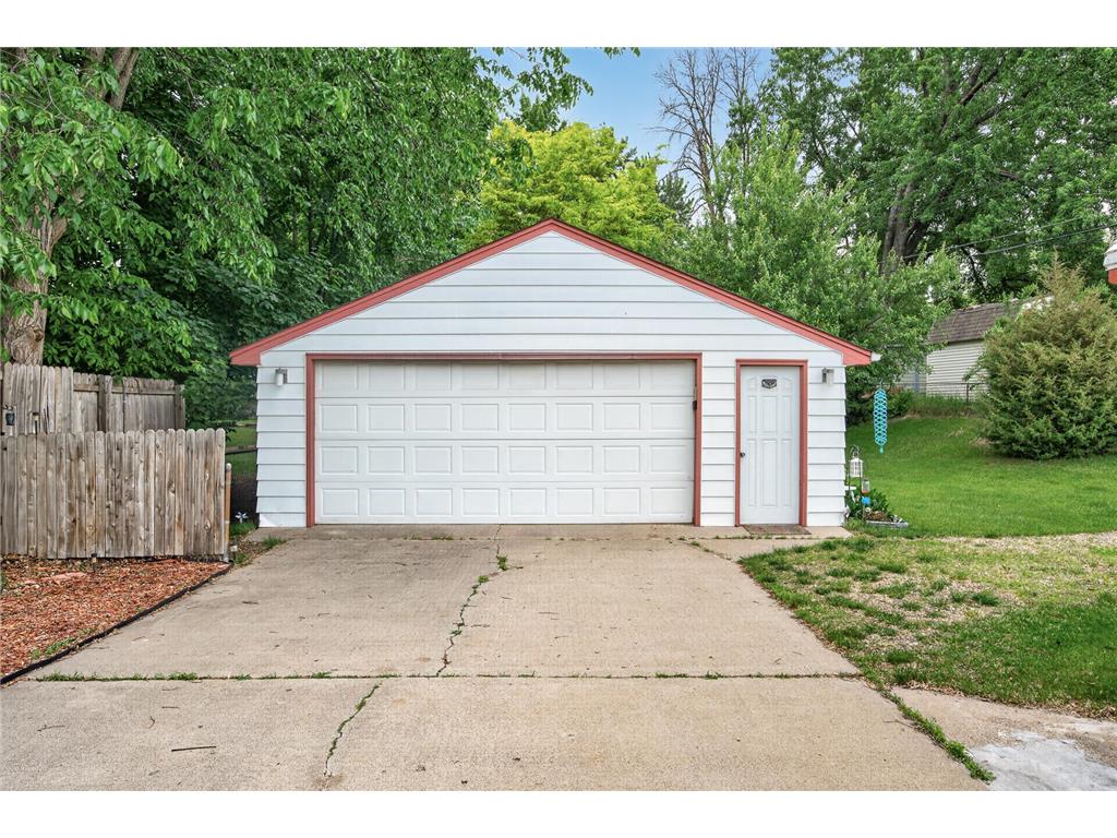 1283 Burke Avenue E Maplewood MN 55109 7060487 image24