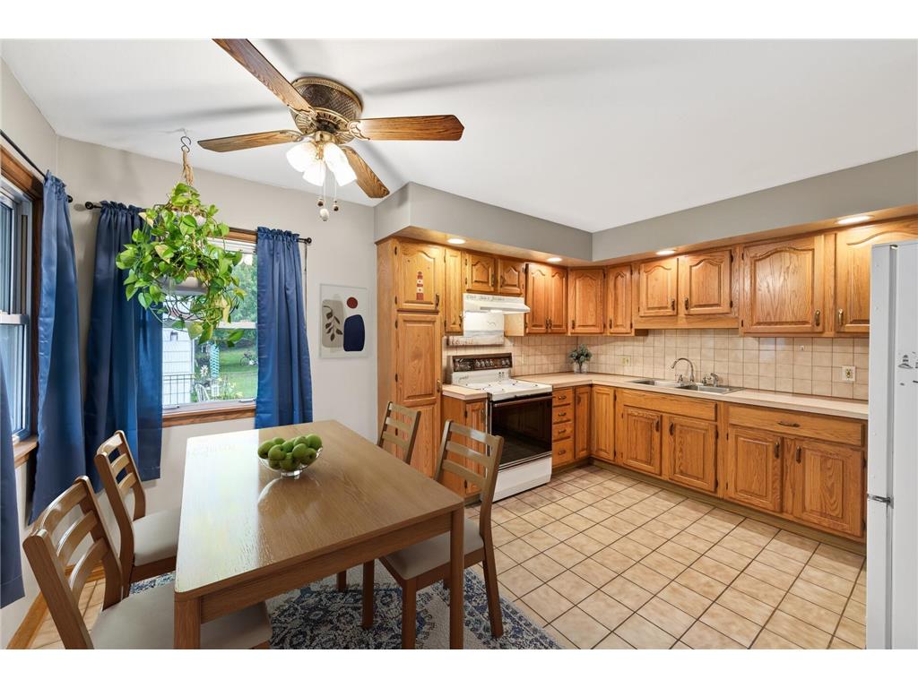 1283 Burke Avenue E Maplewood MN 55109 7060487 image7