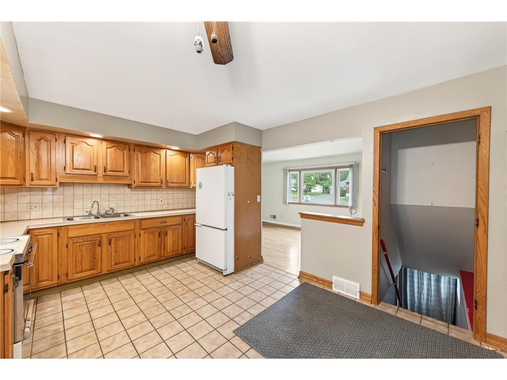 1283 Burke Avenue E Maplewood MN 55109 7060487 image8