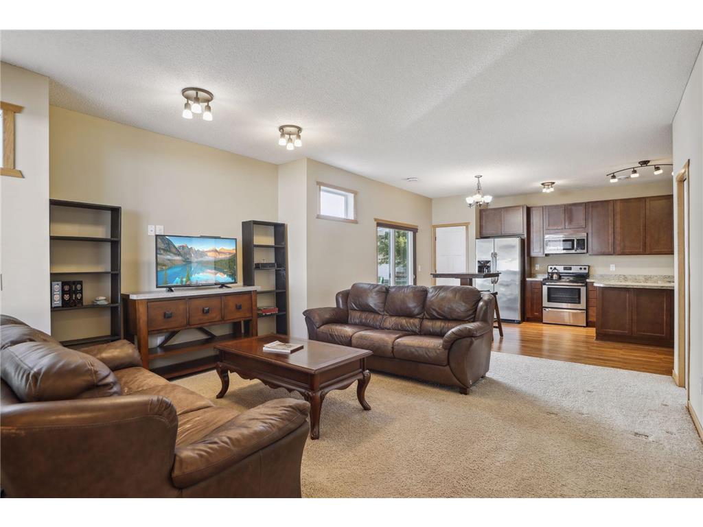 1283 County Road D Circle #B Vadnais Heights MN 55109 6261308 image1