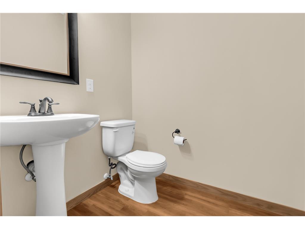 1283 County Road D Circle E #B Vadnais Heights MN 55109 7075314 image12