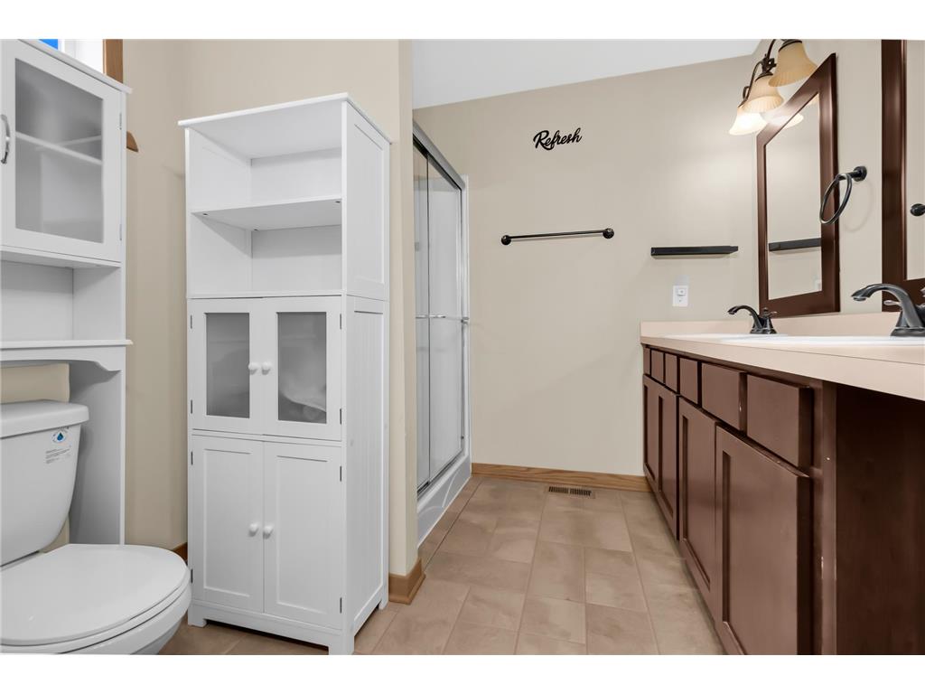 1283 County Road D Circle E #B Vadnais Heights MN 55109 7075314 image16