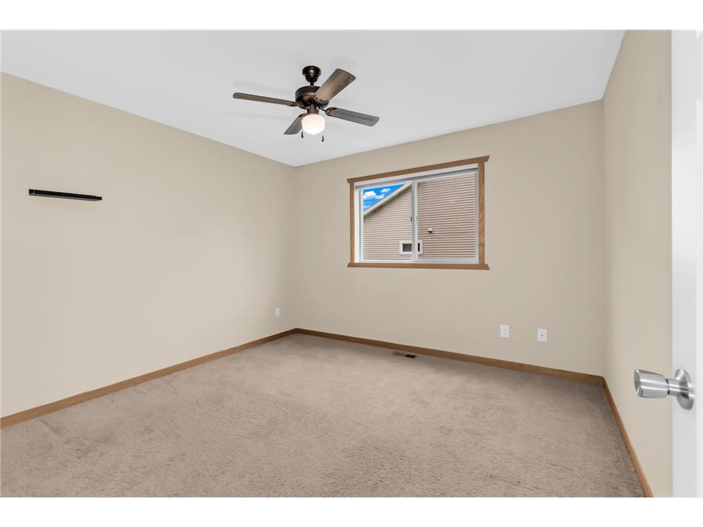 1283 County Road D Circle E #B Vadnais Heights MN 55109 7075314 image17