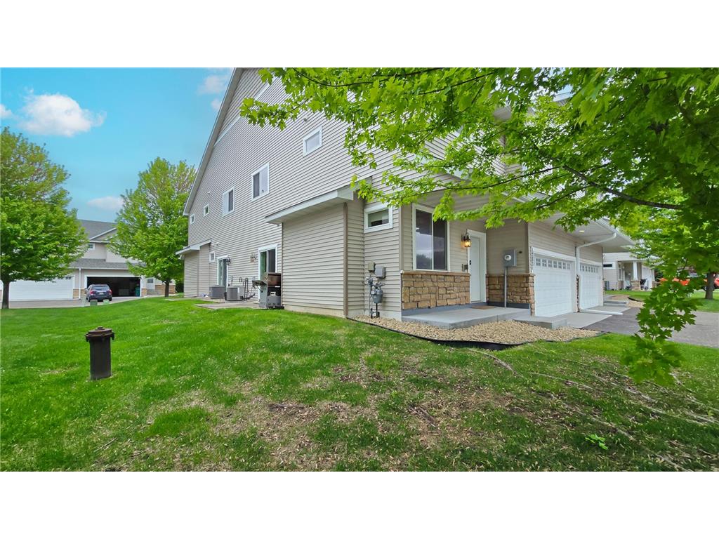 1283 County Road D Circle E #B Vadnais Heights MN 55109 7075314 image4