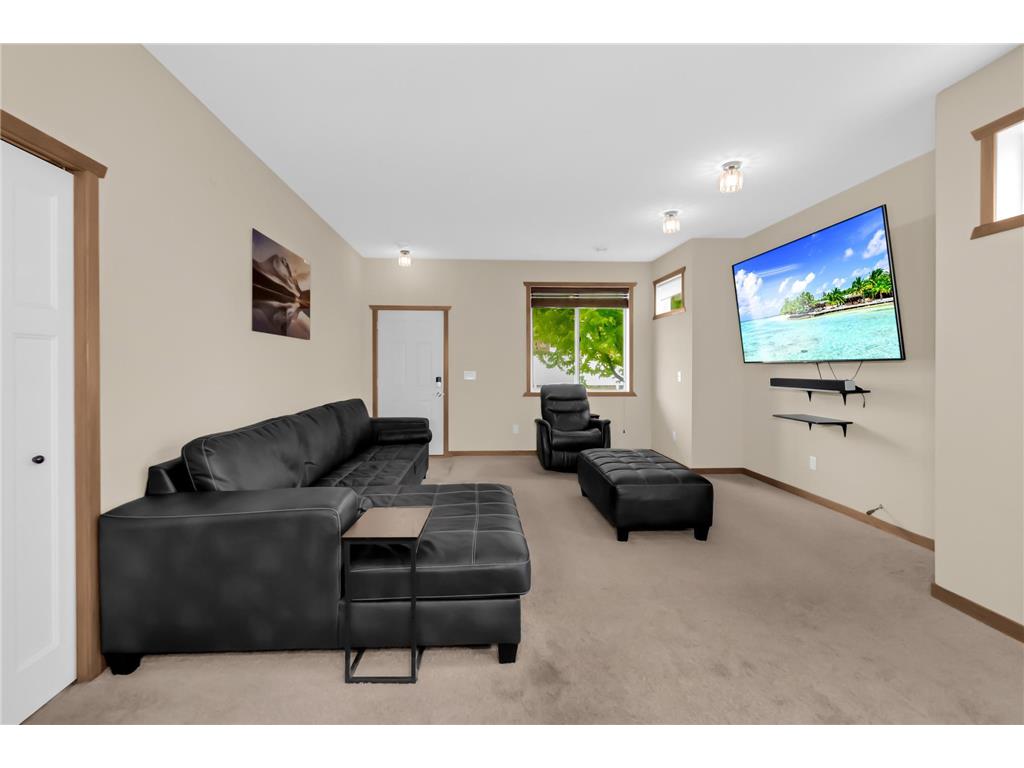 1283 County Road D Circle E #B Vadnais Heights MN 55109 7075314 image5