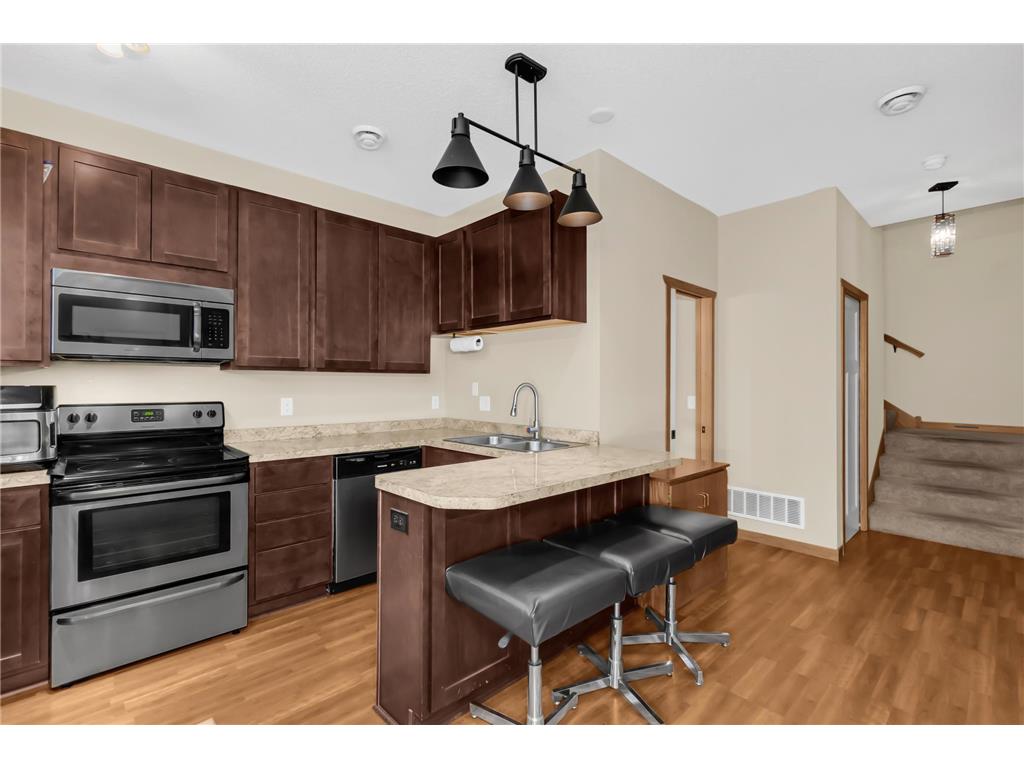 1283 County Road D Circle E #B Vadnais Heights MN 55109 7075314 image9