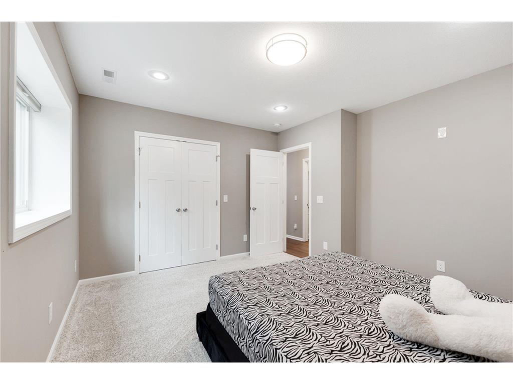 1284 Meadow Lane S Shakopee MN 55379 7004167 image23
