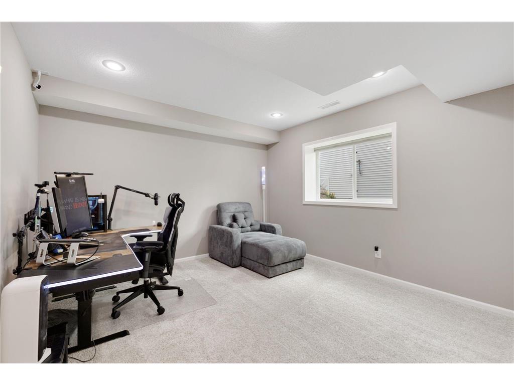 1284 Meadow Lane S Shakopee MN 55379 7004167 image24