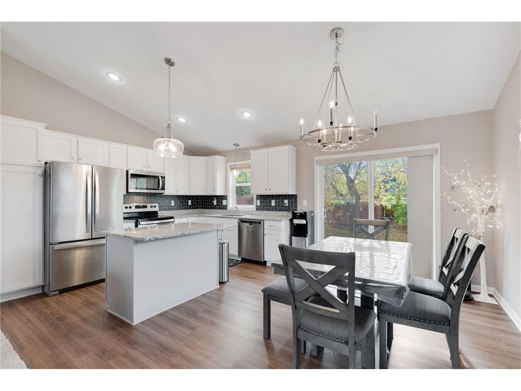 1284 Meadow Lane S Shakopee MN 55379 7004167 image3