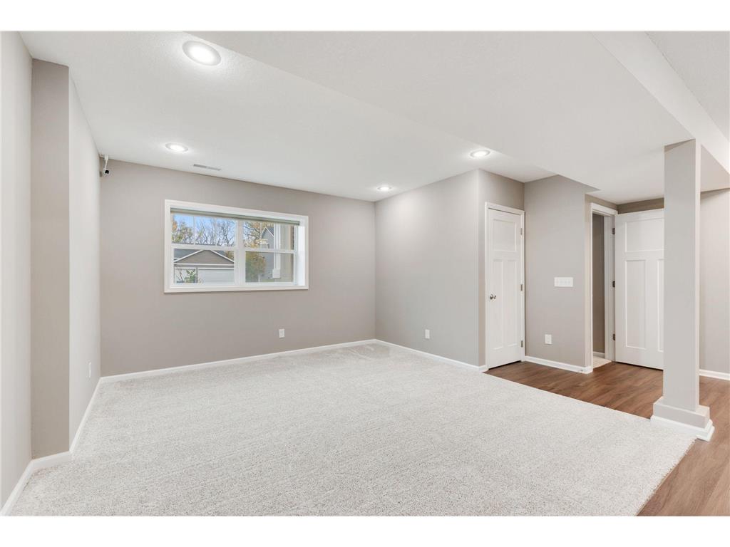 1284 Meadow Lane S Shakopee MN 55379 7004167 image31