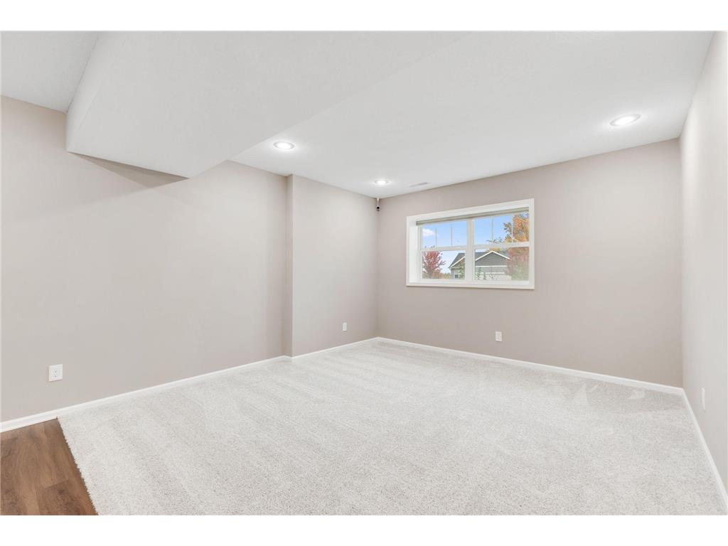 1284 Meadow Lane S Shakopee MN 55379 7004167 image32