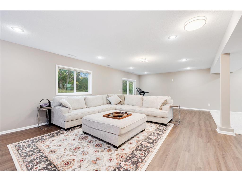 1284 Meadow Lane S Shakopee MN 55379 7004167 image34