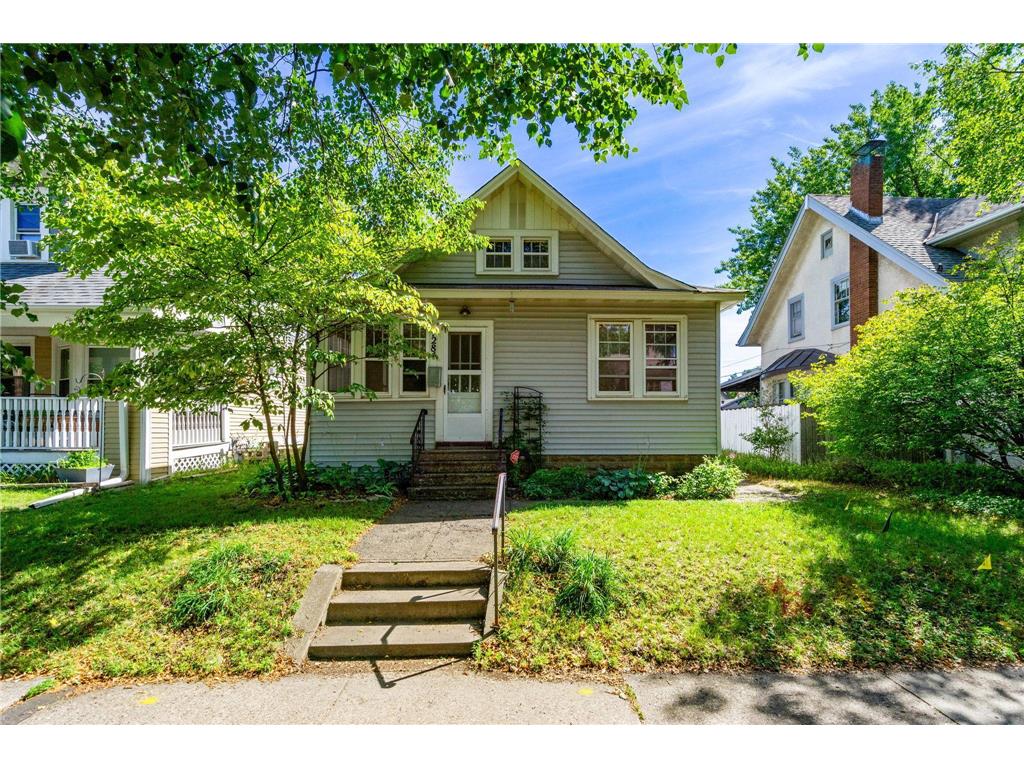 1284 Minnehaha Avenue W Saint Paul MN 55104 6418919 image1