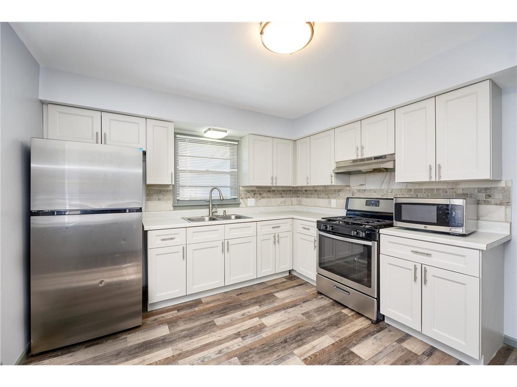 1284 Snelling Avenue N Saint Paul MN 55108 6773765 image11