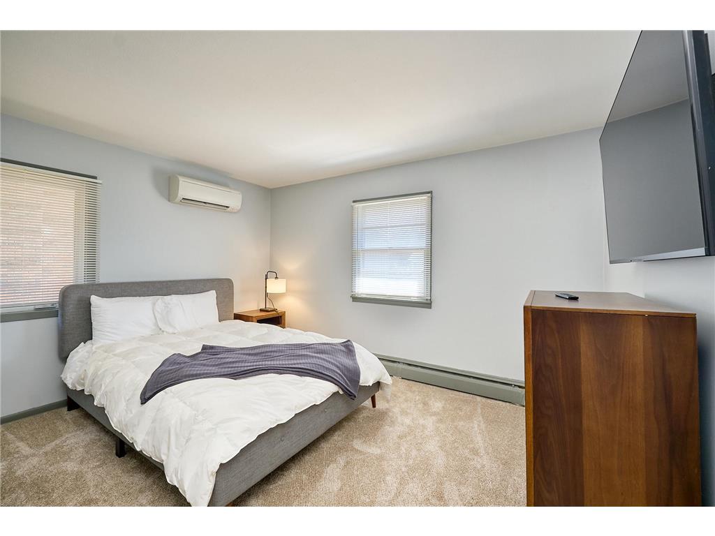 1284 Snelling Avenue N Saint Paul MN 55108 6773765 image16