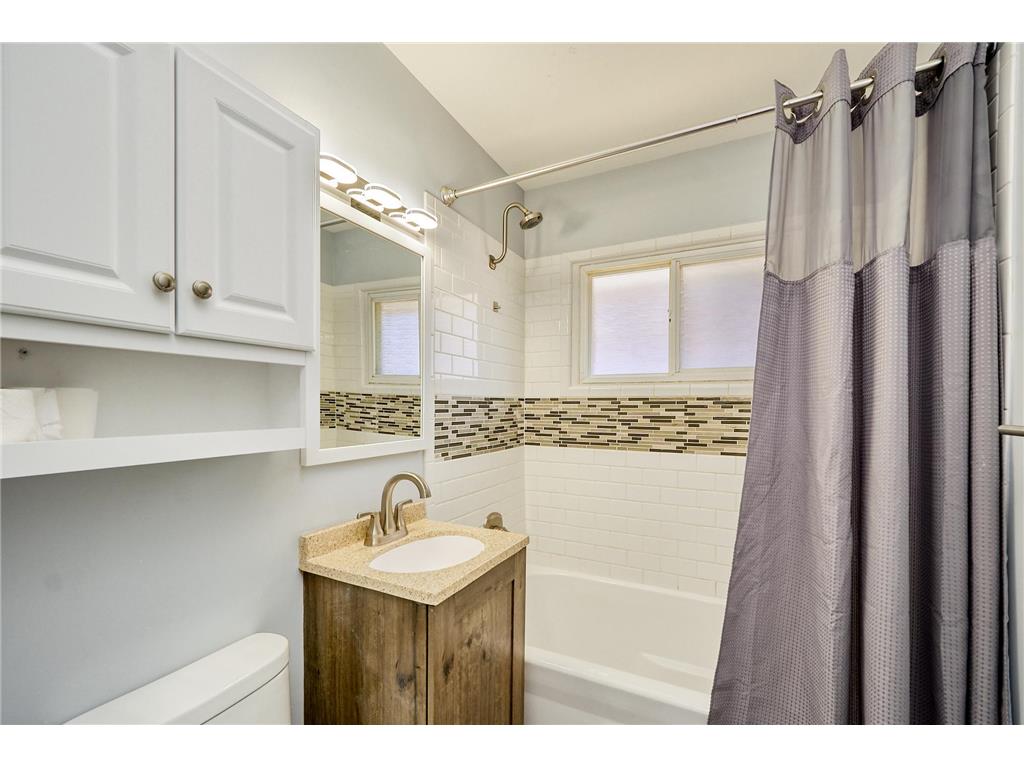 1284 Snelling Avenue N Saint Paul MN 55108 6773765 image17