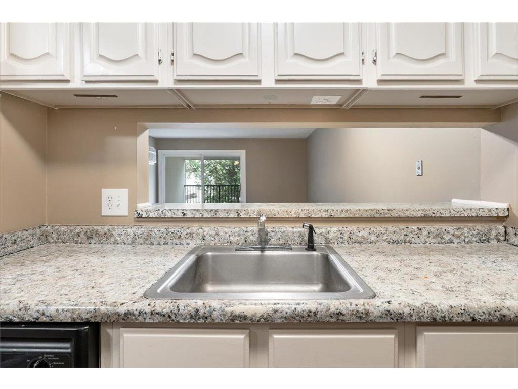 12840 Nicollet Avenue #302 Burnsville MN 55337 7073647 image12