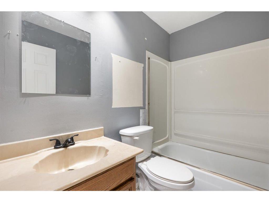 12840 Nicollet Avenue #302 Burnsville MN 55337 7073647 image18