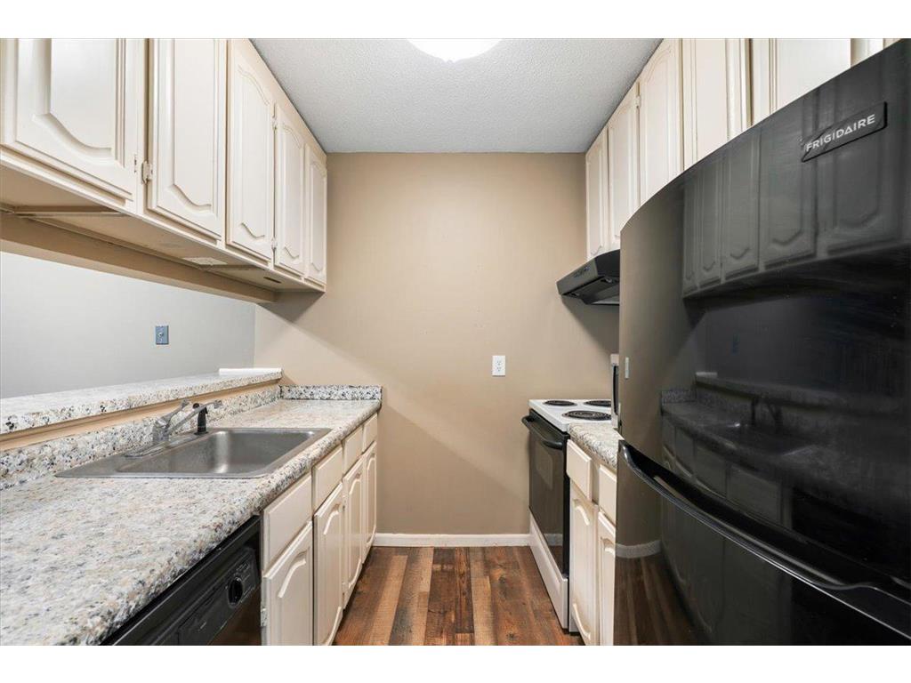 12840 Nicollet Avenue #302 Burnsville MN 55337 7073647 image9