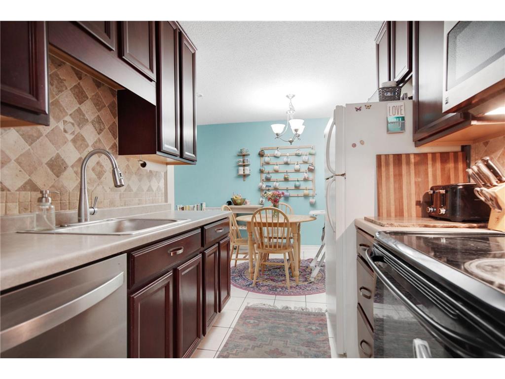 12846 Nicollet Avenue #202 Burnsville MN 55337 7037635 image4