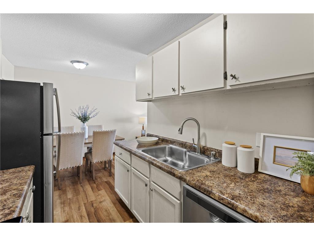 12848 Nicollet Avenue #101 Burnsville MN 55337 7039282 image10