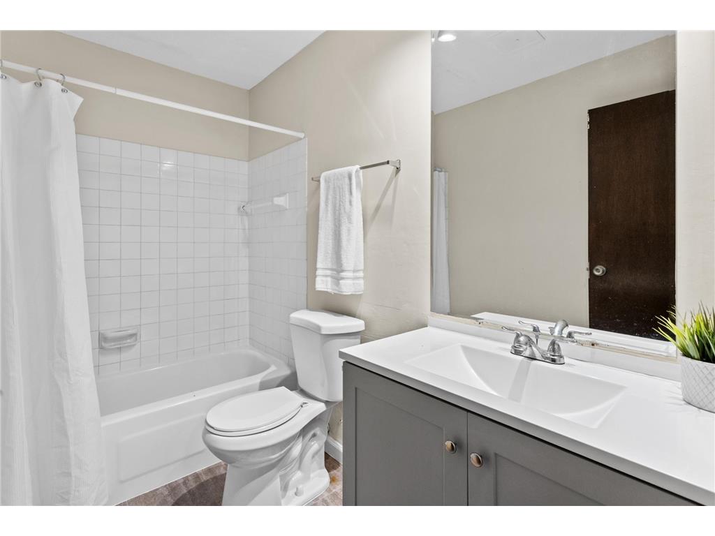 12848 Nicollet Avenue #101 Burnsville MN 55337 7039282 image19