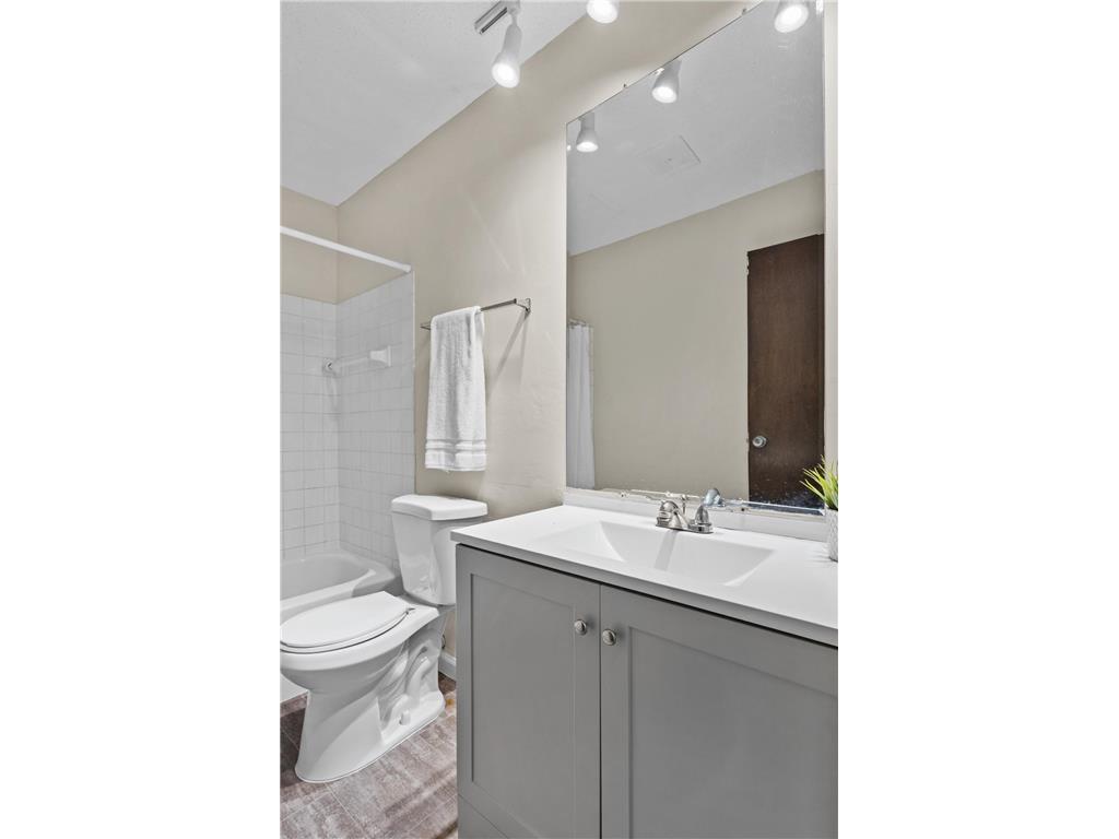 12848 Nicollet Avenue #101 Burnsville MN 55337 7039282 image20