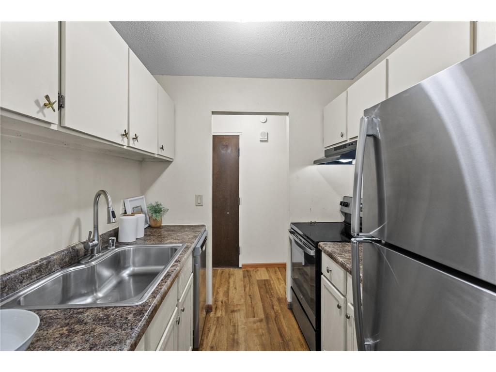 12848 Nicollet Avenue #101 Burnsville MN 55337 7039282 image5