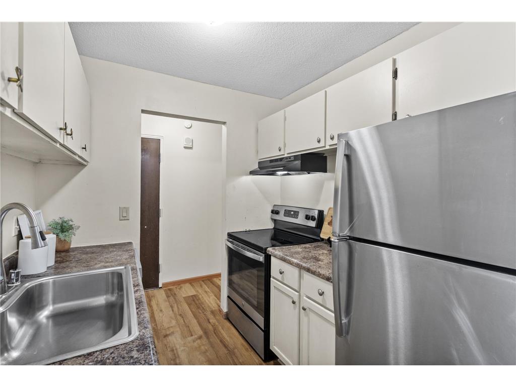 12848 Nicollet Avenue #101 Burnsville MN 55337 7039282 image6