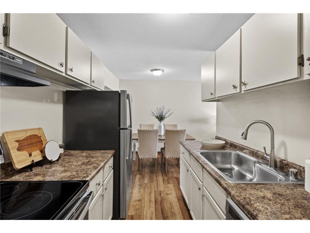 12848 Nicollet Avenue #101 Burnsville MN 55337 7039282 image8