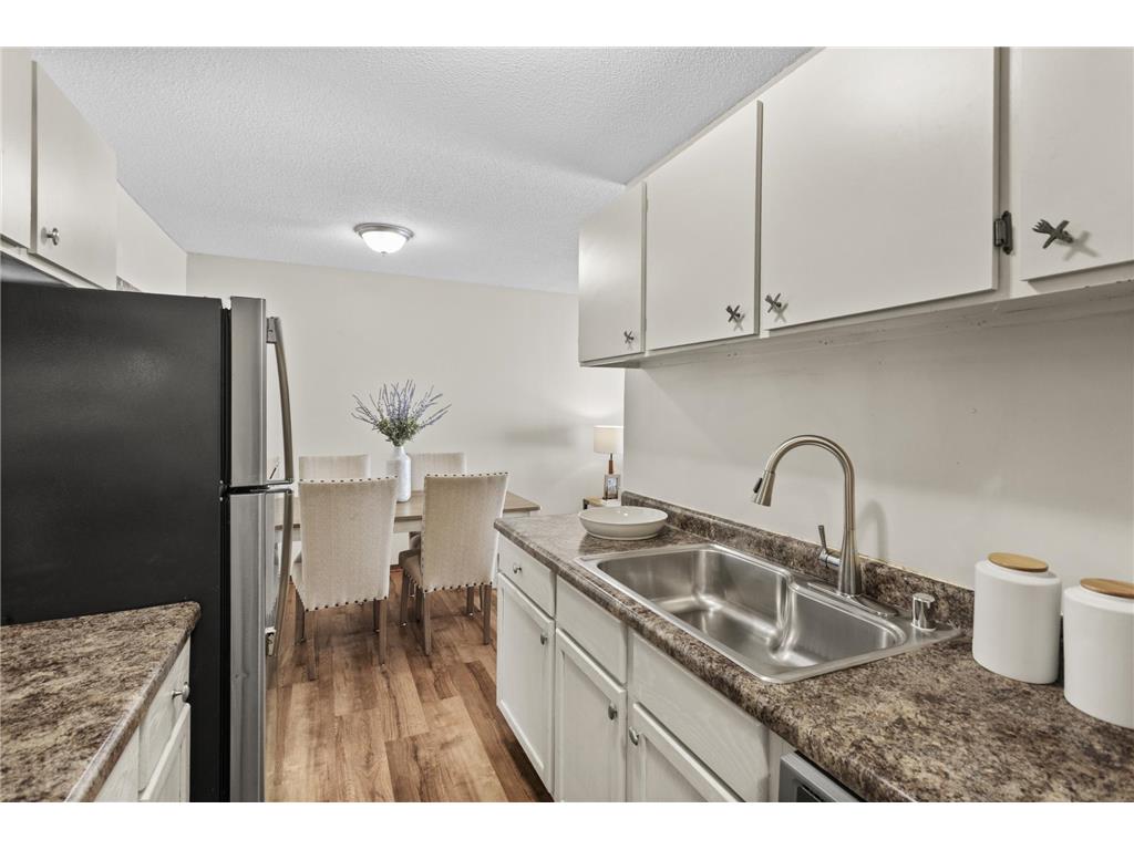 12848 Nicollet Avenue #101 Burnsville MN 55337 7039282 image9