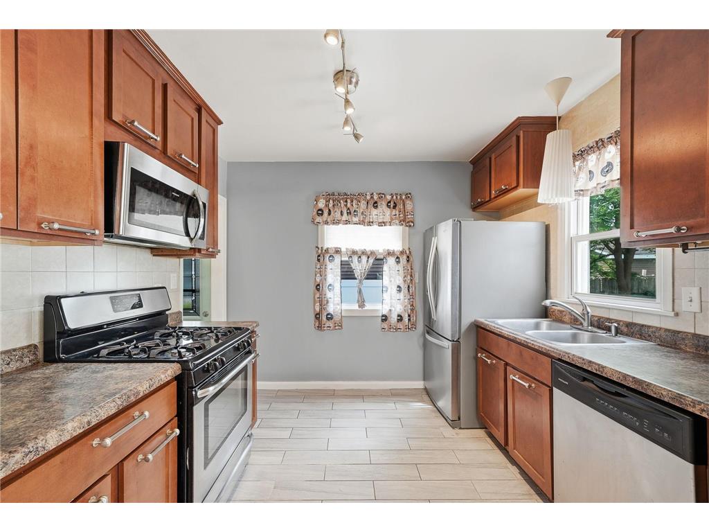 1285 Galtier Street Saint Paul MN 55117 7101902 image2