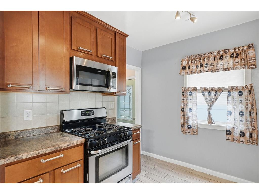 1285 Galtier Street Saint Paul MN 55117 7101902 image3