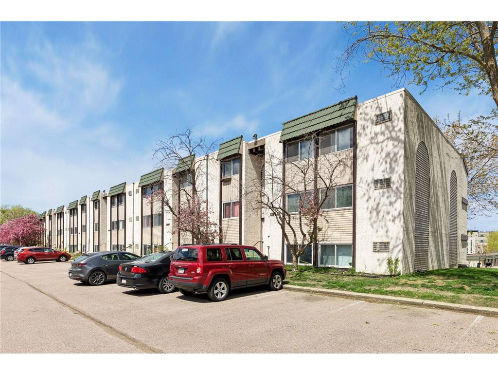 12852 Nicollet Avenue #202 Burnsville MN 55337 7053210 image1