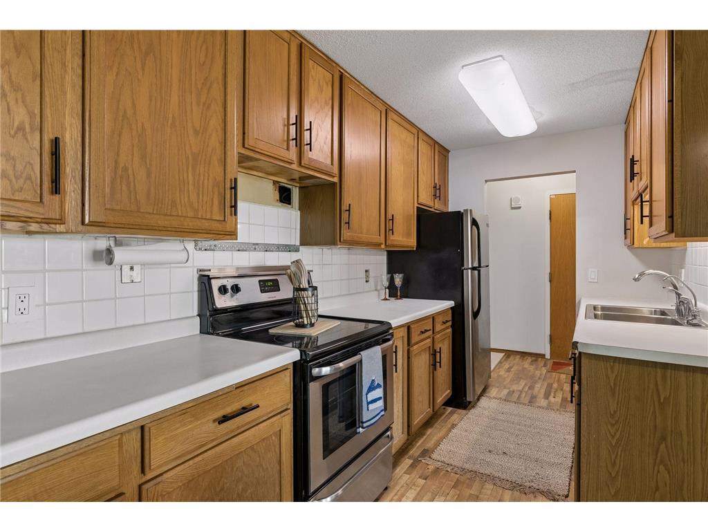 12852 Nicollet Avenue #202 Burnsville MN 55337 7053210 image14