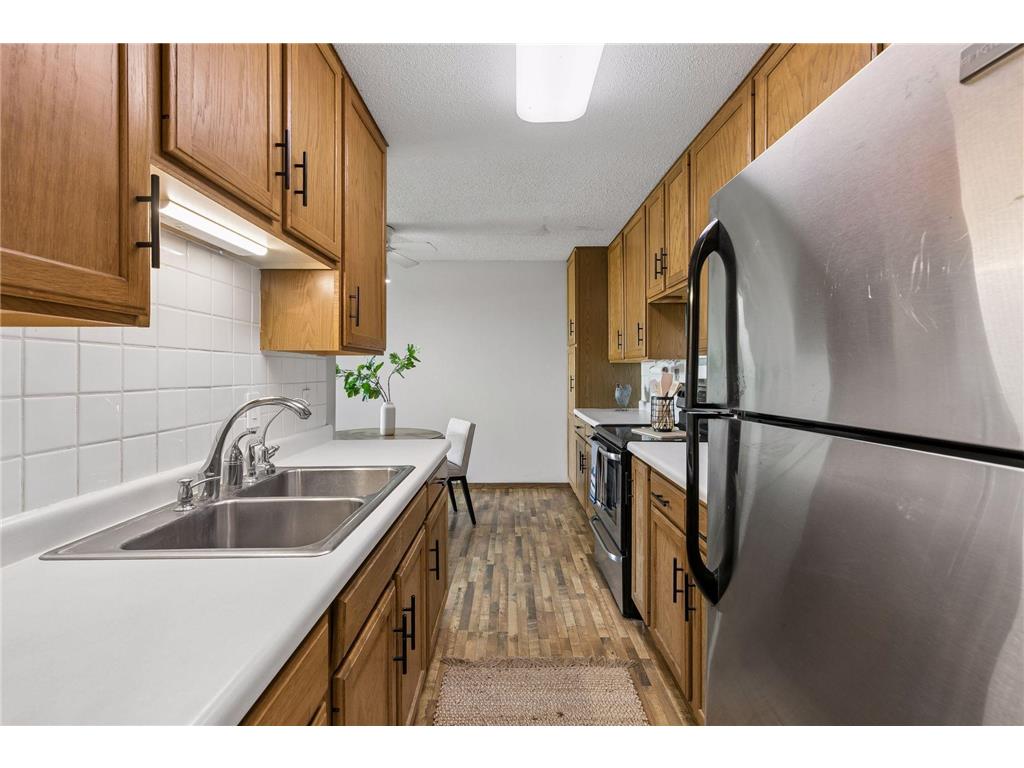 12852 Nicollet Avenue #202 Burnsville MN 55337 7053210 image16